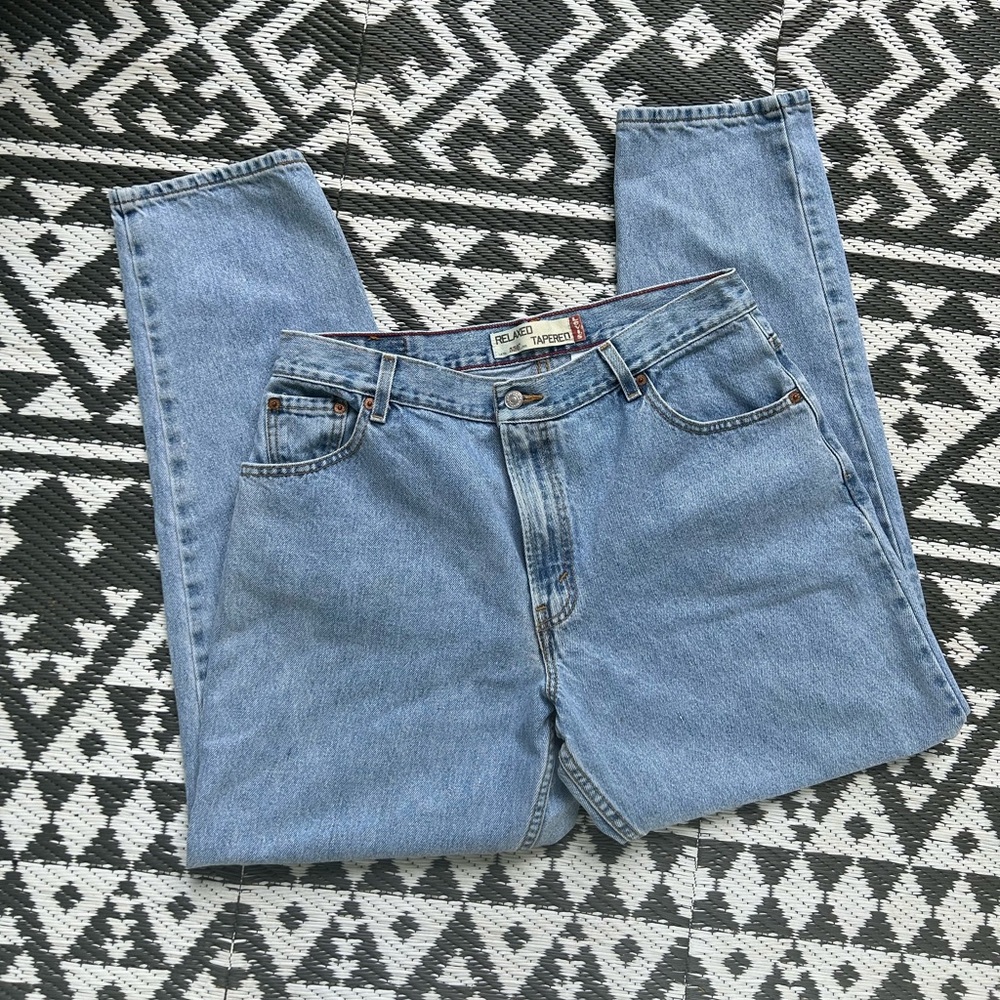 Levi’s 550 relaxed tapered Sz 16